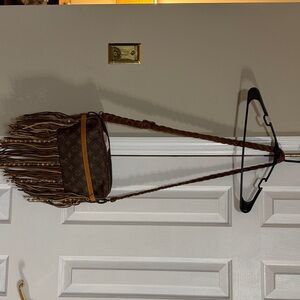 Authentic Louis Vuitton Vintage Boho Crossbody Bag. W/dust cover.Great Condition